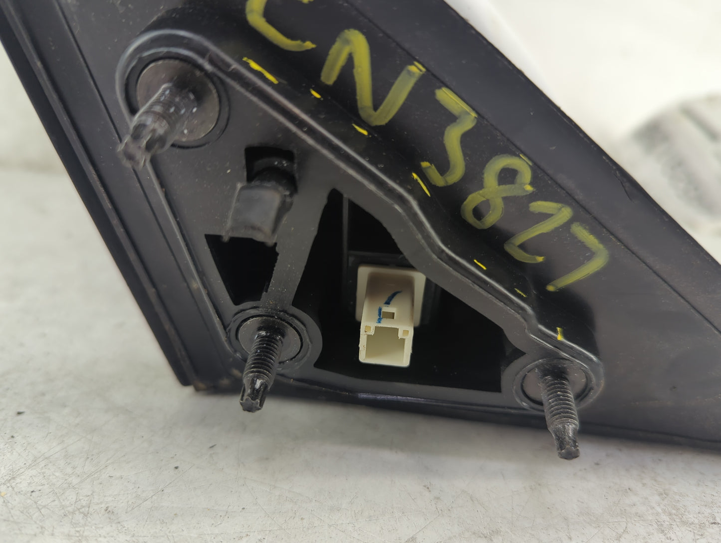 2007-2011 Toyota Camry Driver Side View Mirror - Left Door Mirror OEM Used - Oemusedautoparts1.com
