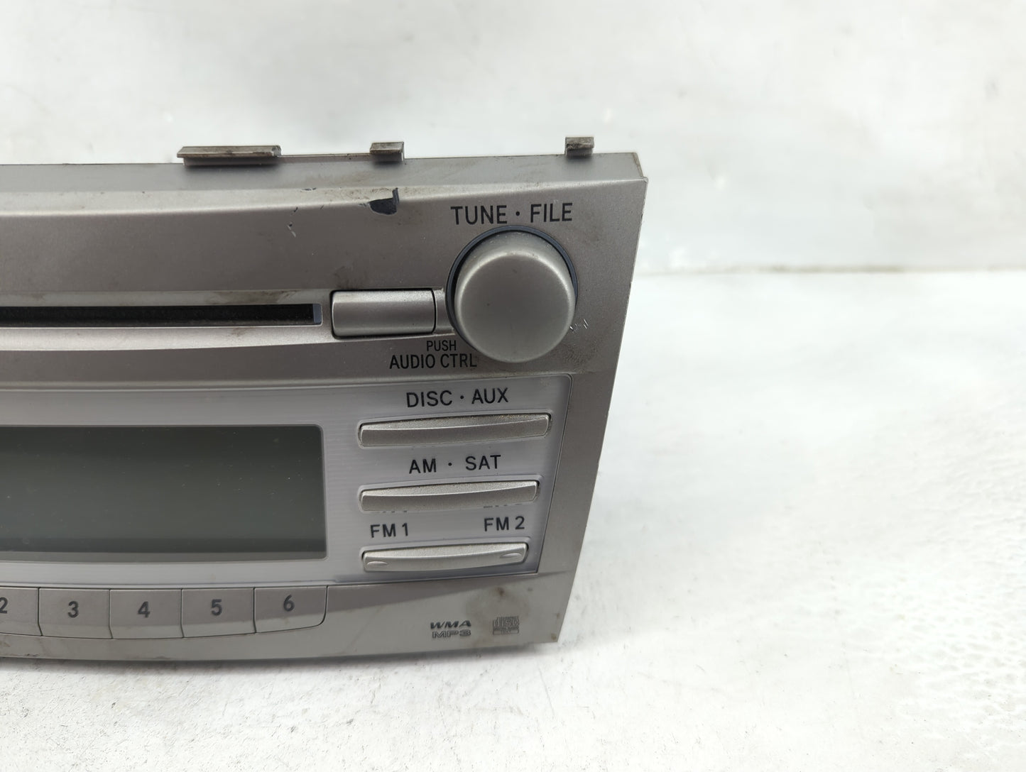 2010-2011 Toyota Camry Radio AM FM Cd Player Receiver Replacement P/N:86120-06480 000-18000101 Fits Fits 2010 2011 OEM Used 