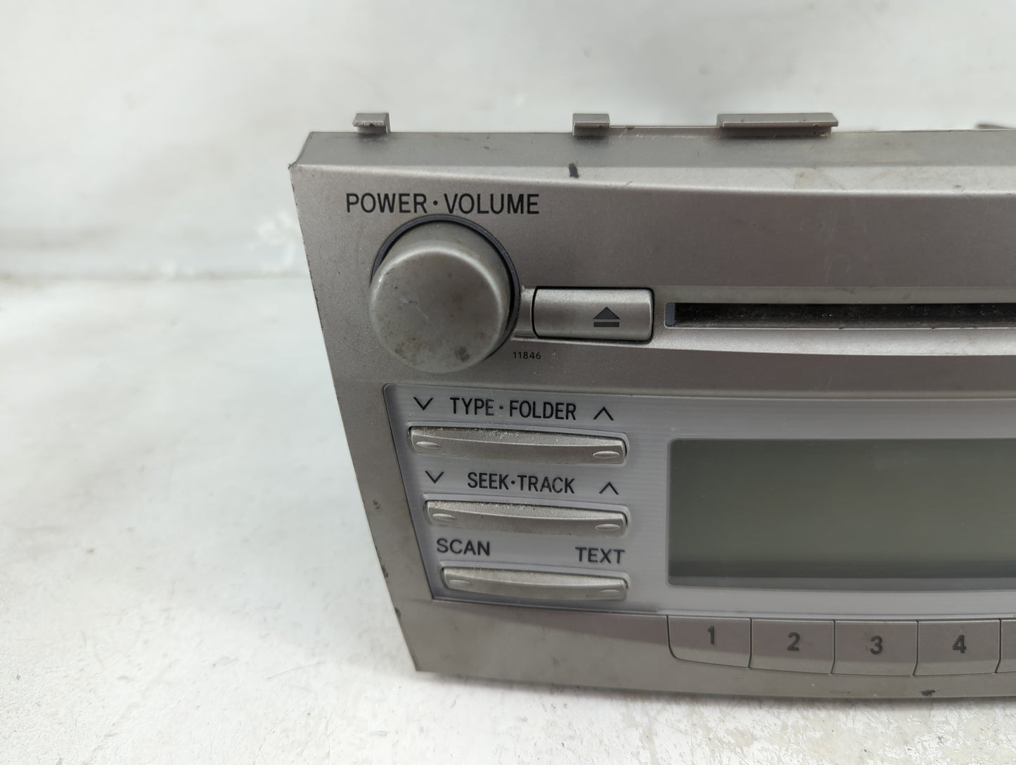 2010-2011 Toyota Camry Radio AM FM Cd Player Receiver Replacement P/N:86120-06480 123000-18000101 Fits Fits 2010 2011 OEM Us
