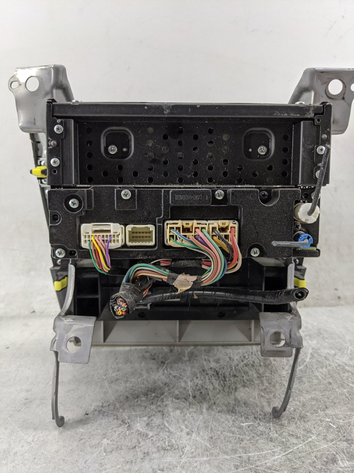 2010-2011 Toyota Camry Radio AM FM Cd Player Receiver Replacement P/N:86120-33D00 123000-17900101 Fits Fits 2010 2011 OEM Us