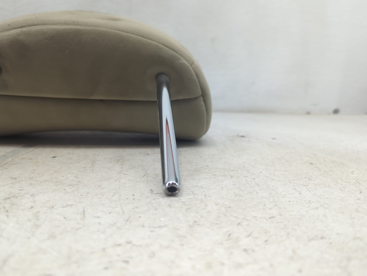 2010 Toyota Camry Headrest Head Rest Front Driver Seat Tan - Oemusedautoparts1.com