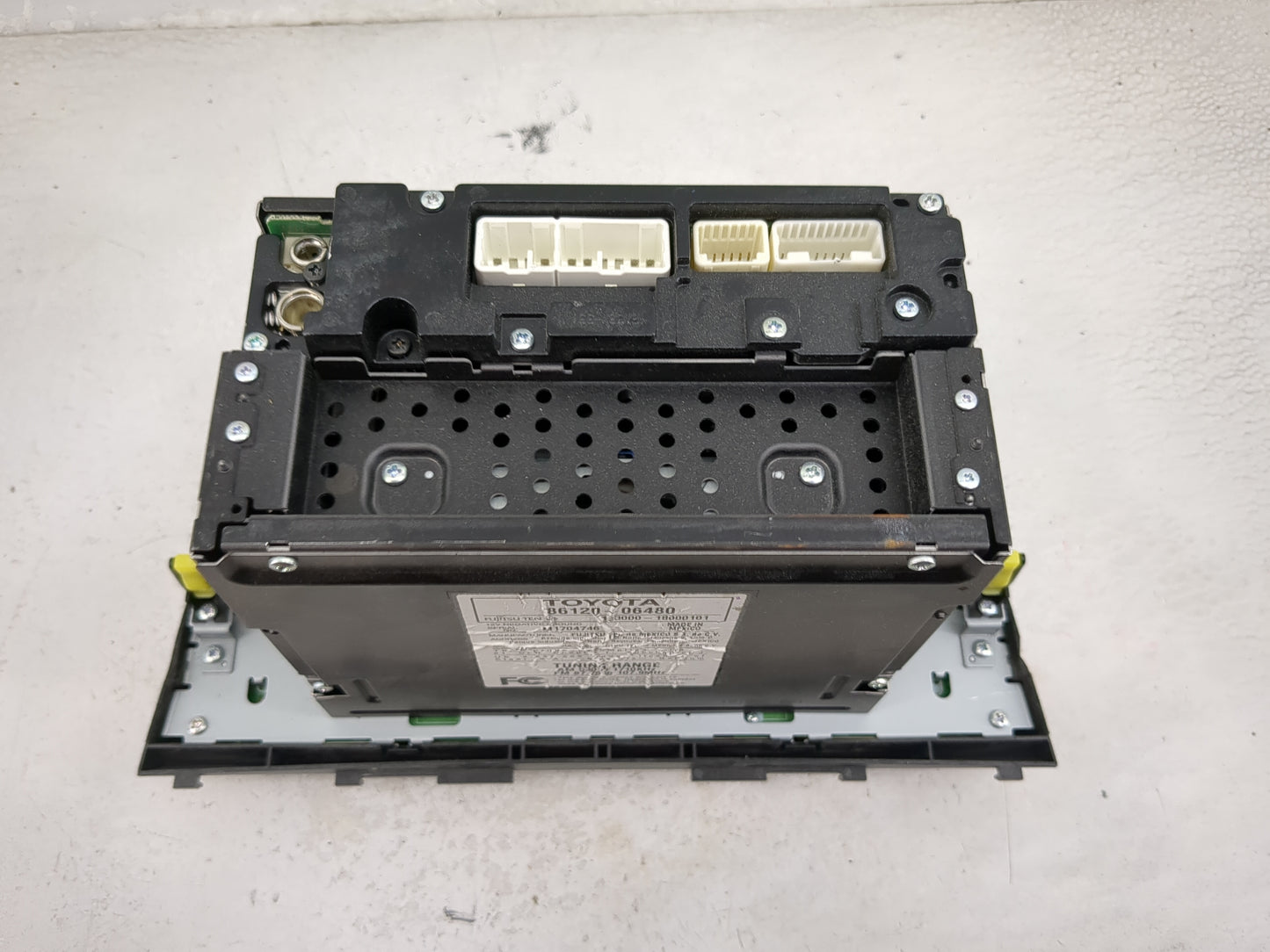 2010-2011 Toyota Camry Radio AM FM Cd Player Receiver Replacement P/N:86120-06480 123000-18000101 Fits Fits 2010 2011 OEM Us