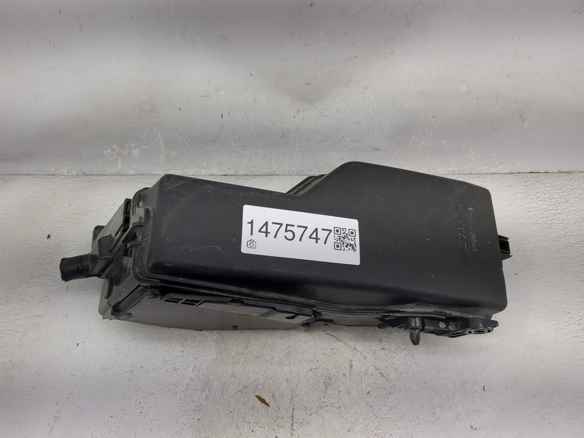 2010-2011 Toyota Camry Fusebox Fuse Box Panel Relay Module P/N:82620-07050 82620-33030, 82662-33180 Fits Fits 2010 2011 OEM 