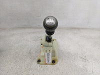 2010 Toyota Camry Floor Console Assembly Shifter 1480383 - Oemusedautoparts1.com