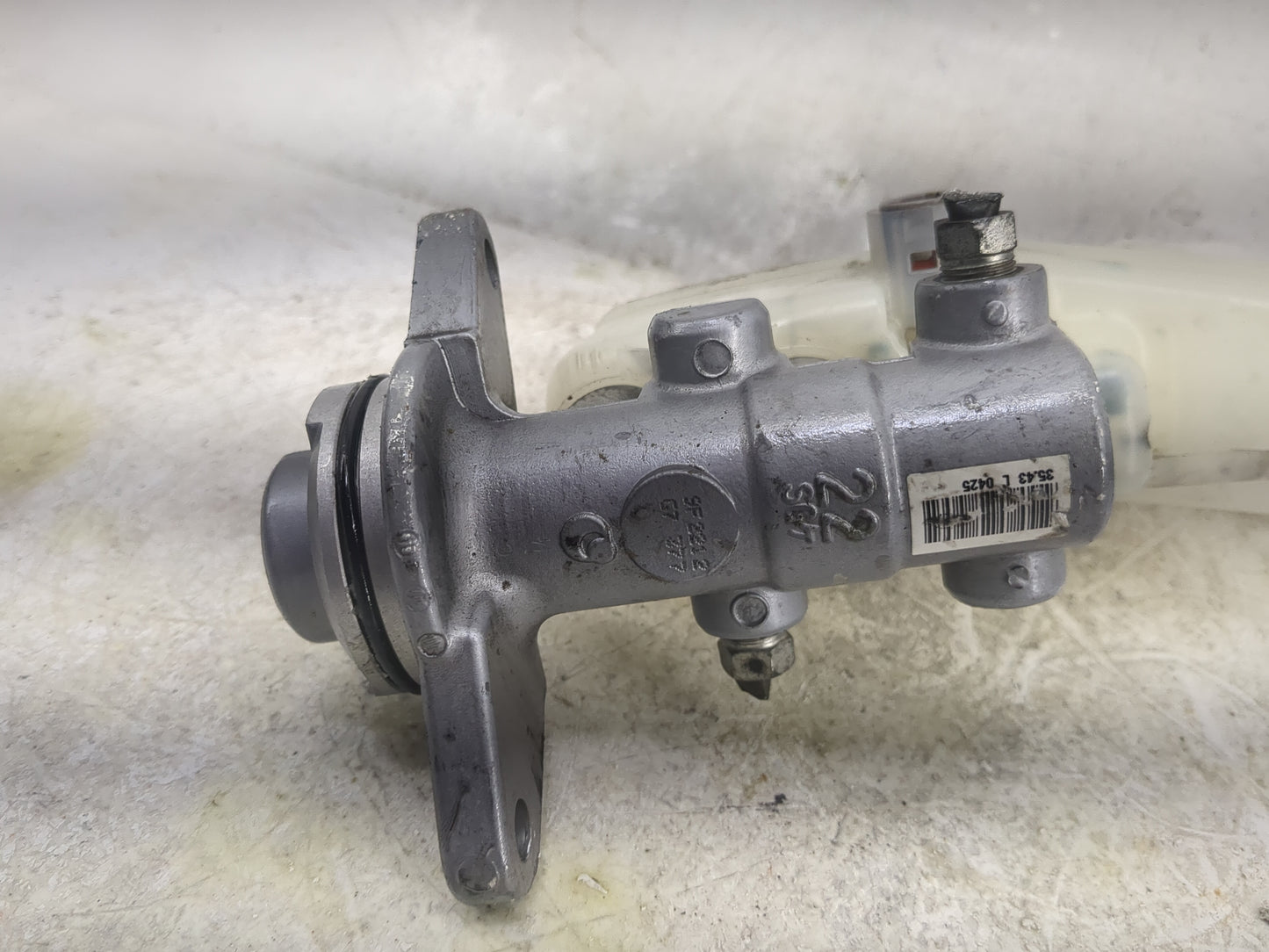 2007-2011 Toyota Camry Brake Master Cylinder 1497109 - Oemusedautoparts1.com