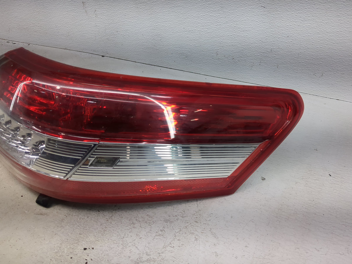 2010-2011 Toyota Camry Tail Light Assembly Passenger Right OEM P/N:11-6329-00-1A Fits Fits 2010 2011 OEM Used Auto Parts - O