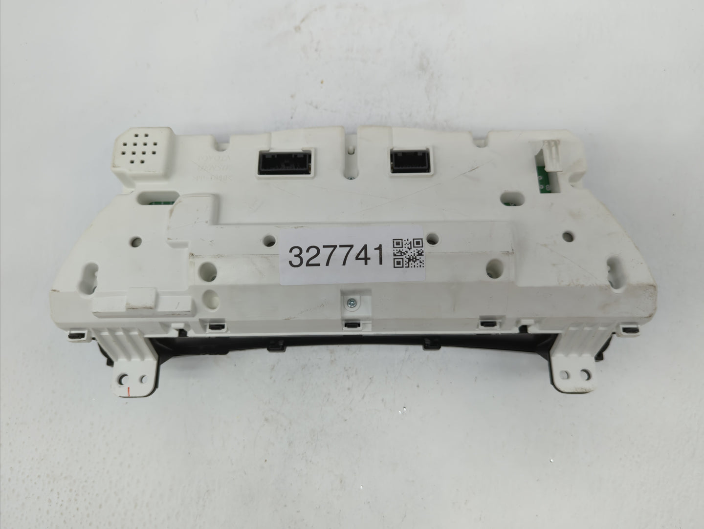 2010-2011 Toyota Camry Instrument Cluster Speedometer Gauges P/N:83800-06V10-00 83800-06V20 Fits Fits 2010 2011 OEM Used Aut