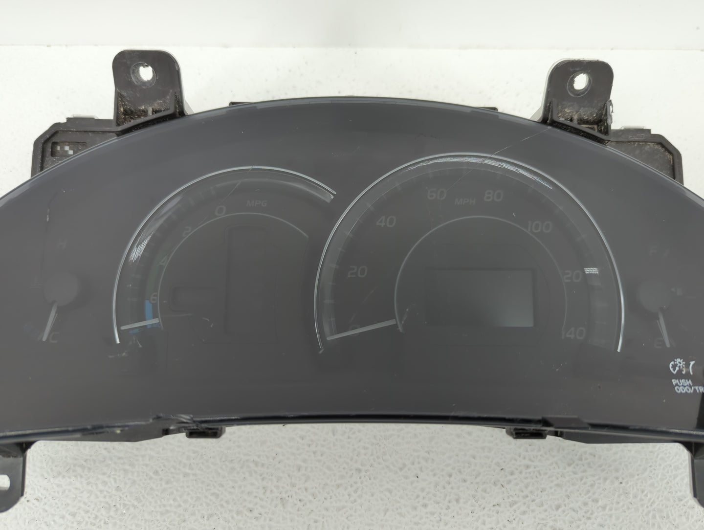 2010-2011 Toyota Camry Instrument Cluster Speedometer Gauges P/N:83800-06J50-00 Fits Fits 2010 2011 OEM Used Auto Parts - Oe