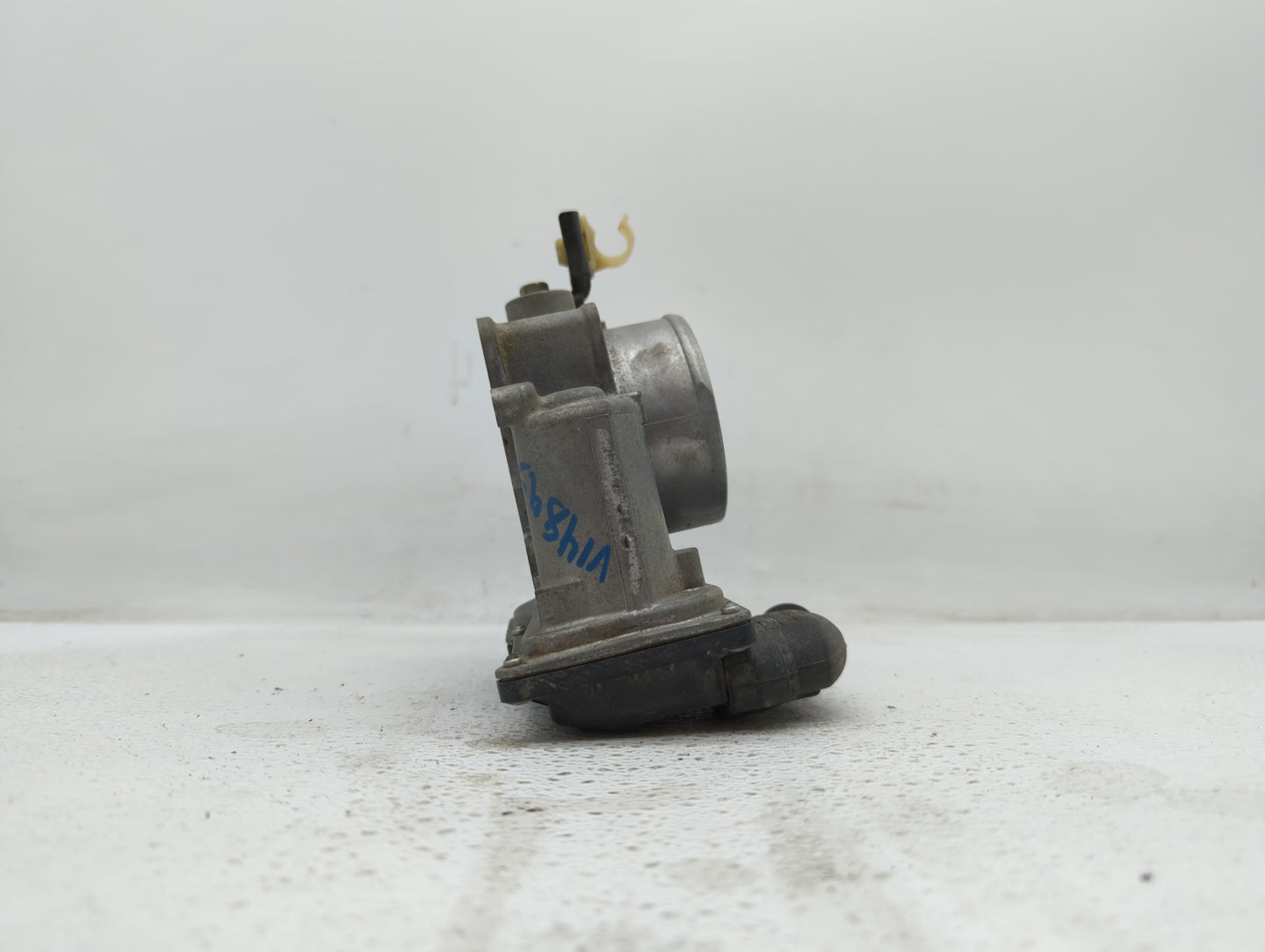 2010 Toyota Camry Throttle Body Fits Fits 2009 2011 OEM Used Auto Parts - Oemusedautoparts1.com