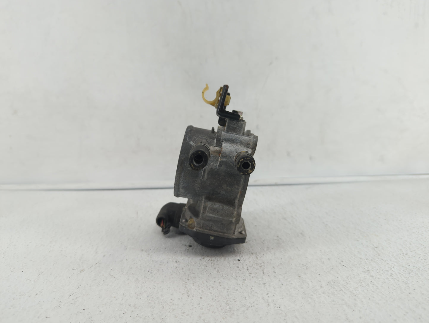 2010-2017 Toyota Camry Throttle Body P/N:35100-25200 22030-36010 Fits Fits 2009 2010 2011 2012 2013 2014 2015 2016 2017 2018