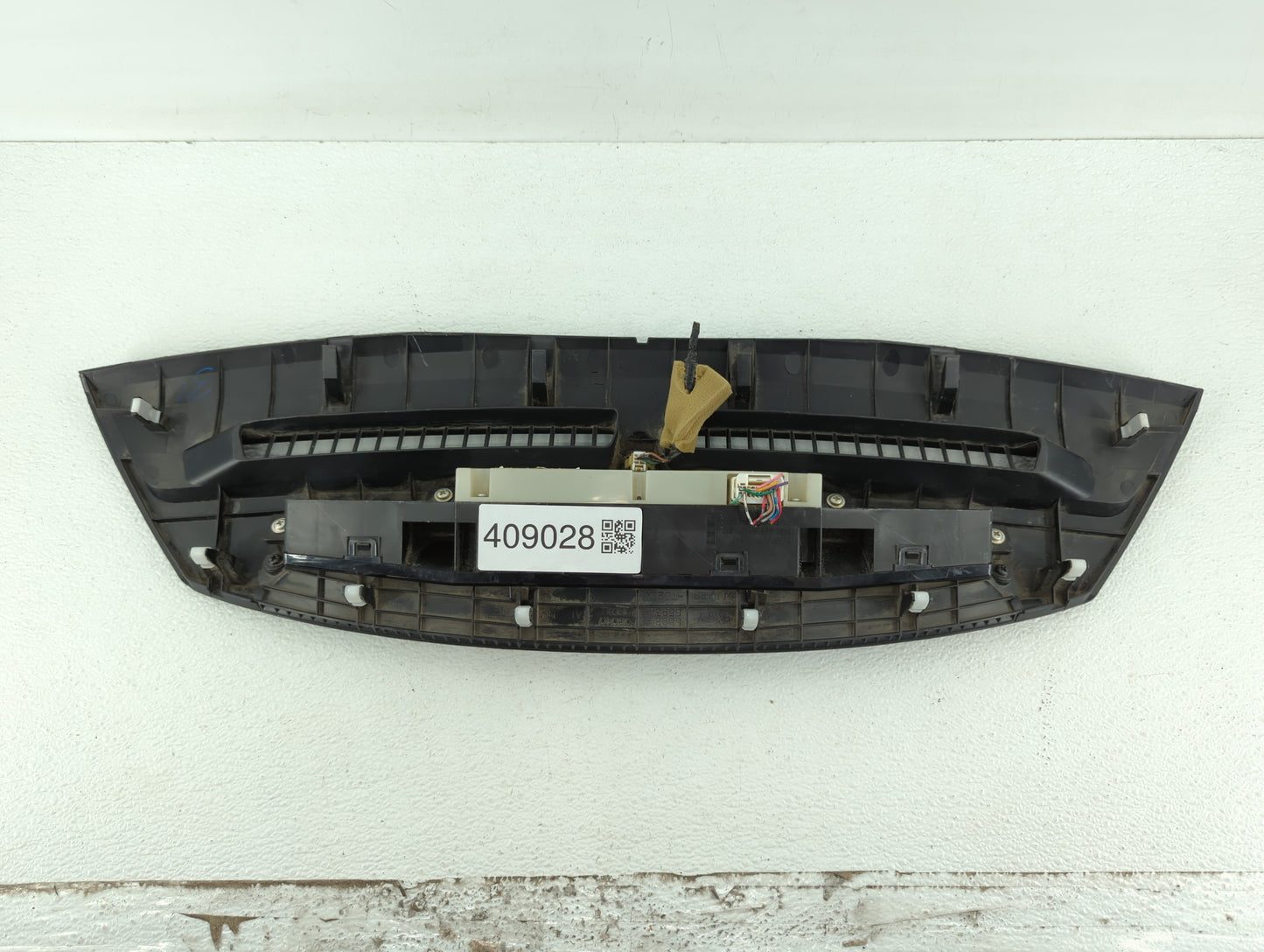 2010 Toyota Camry Digitial Dash Clock P/N:83910-06100 Fits OEM Used Auto Parts - Oemusedautoparts1.com
