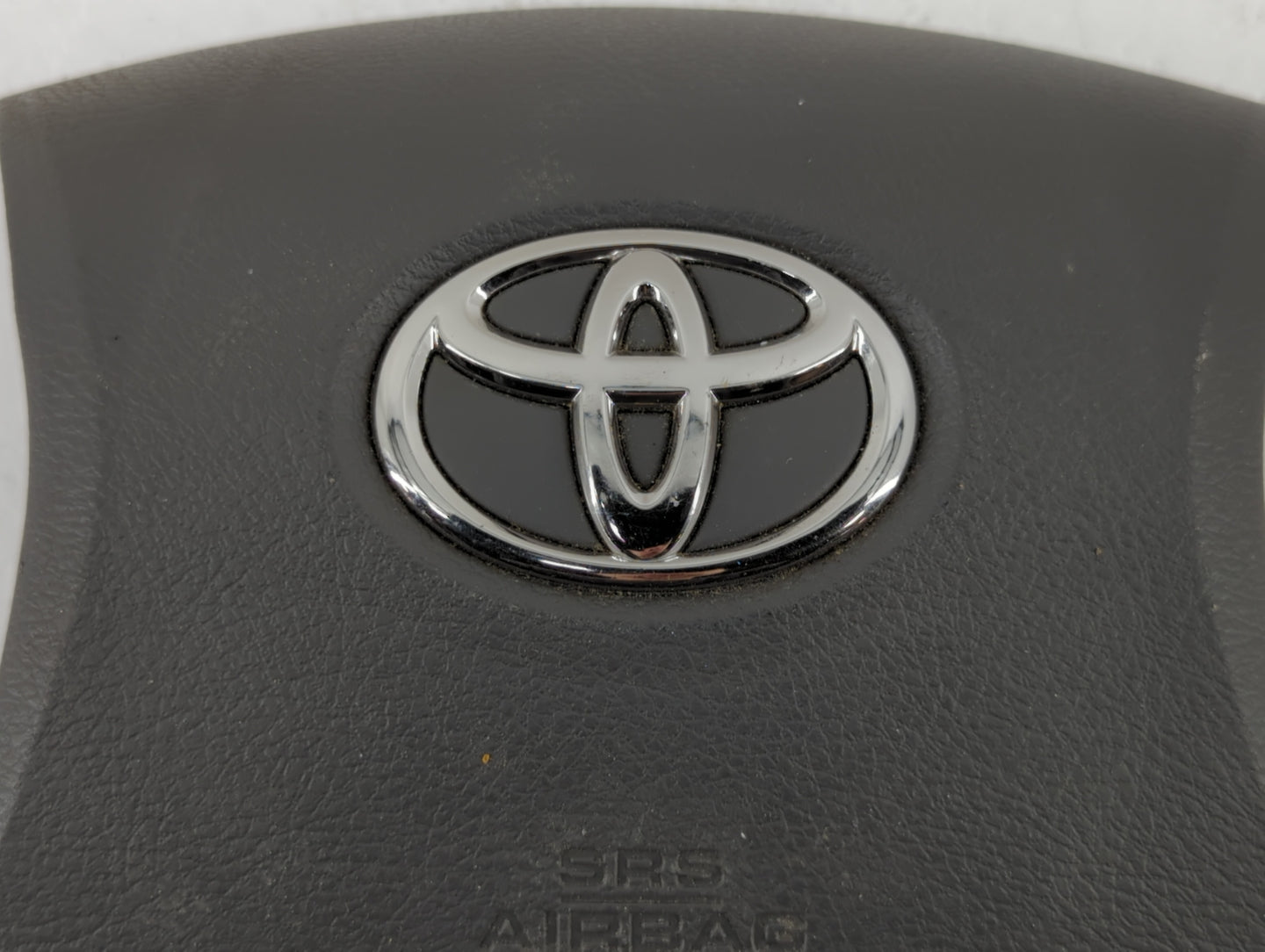 2007-2011 Toyota Camry Air Bag Driver Left Steering Wheel Mounted Fits Fits 2007 2008 2009 2010 2011 OEM Used Auto Parts - O