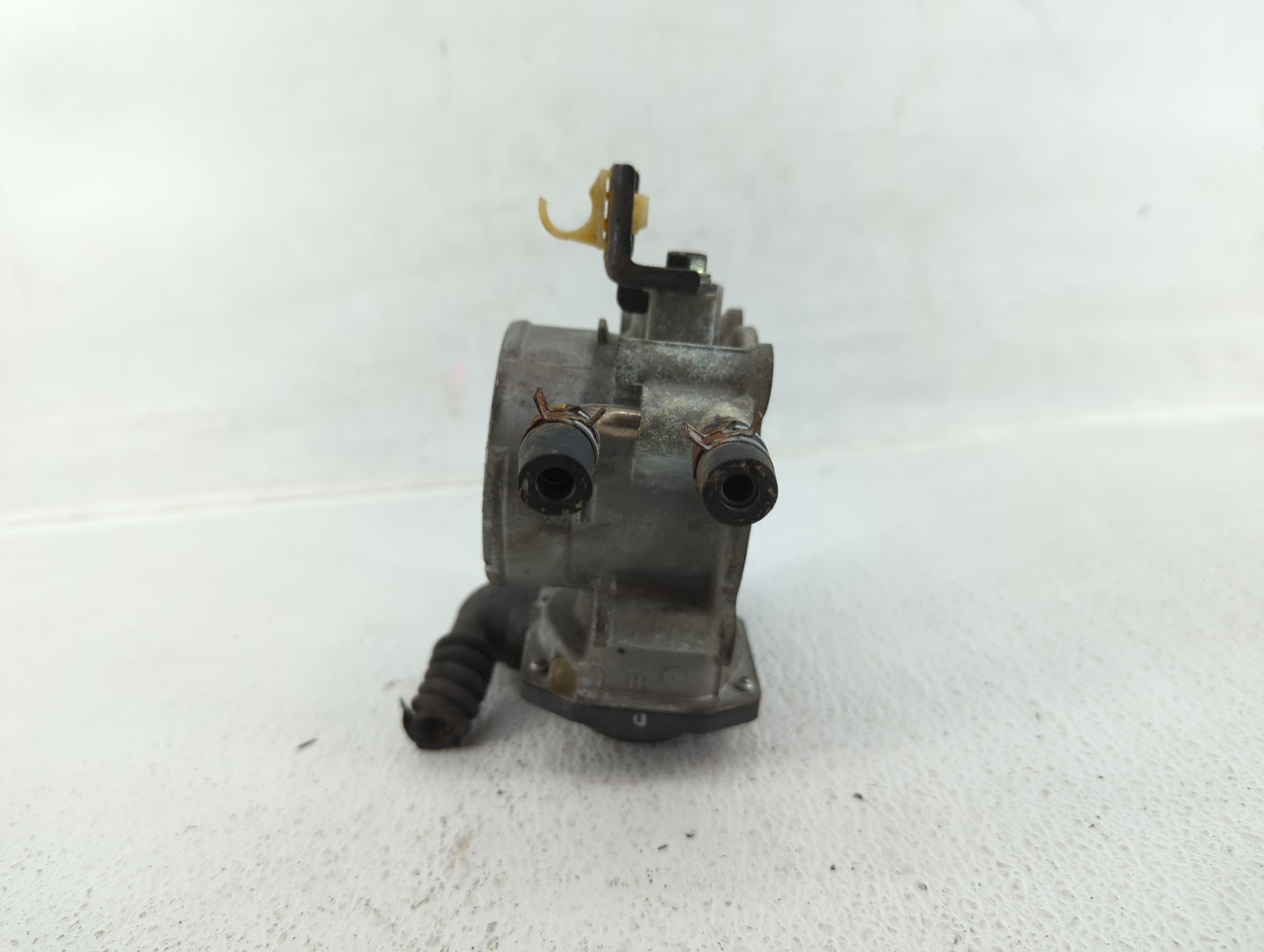 2010-2017 Toyota Camry Throttle Body P/N:22030-0V010 Fits Fits 2009 2010 2011 2012 2013 2014 2015 2016 2017 2018 2019 OEM Us