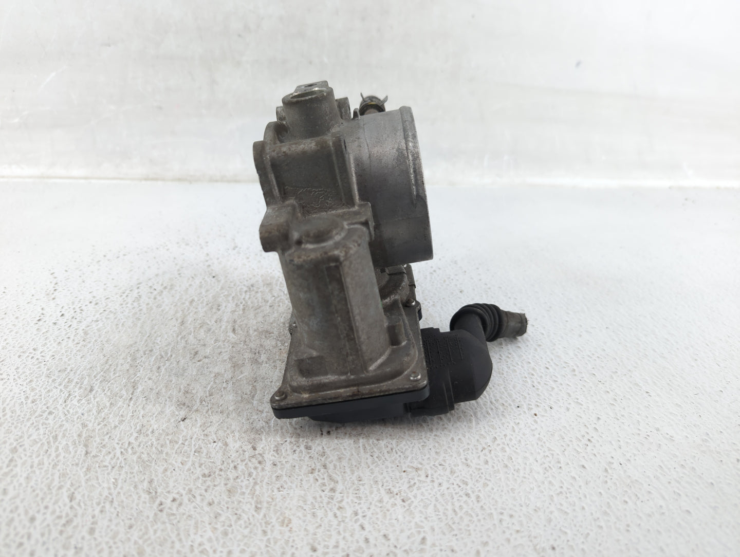 2010-2017 Toyota Camry Throttle Body P/N:22030-0V010 Fits Fits 2009 2010 2011 2012 2013 2014 2015 2016 2017 2018 2019 OEM Us