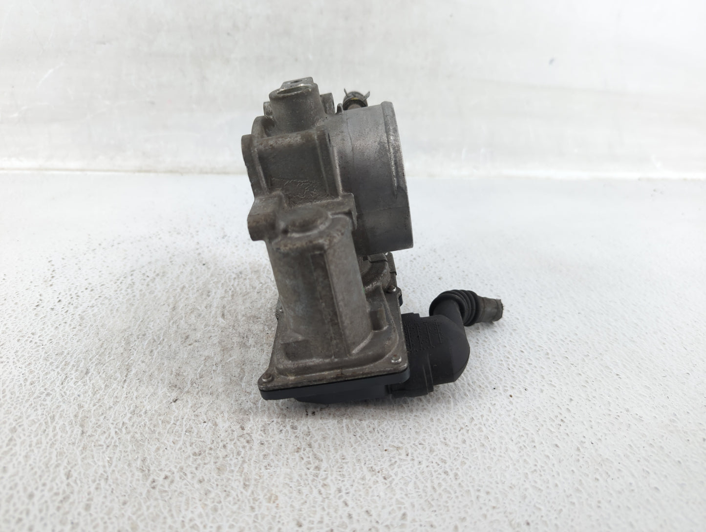 2010-2017 Toyota Camry Throttle Body P/N:22030-0V010 Fits Fits 2009 2010 2011 2012 2013 2014 2015 2016 2017 2018 2019 OEM Us