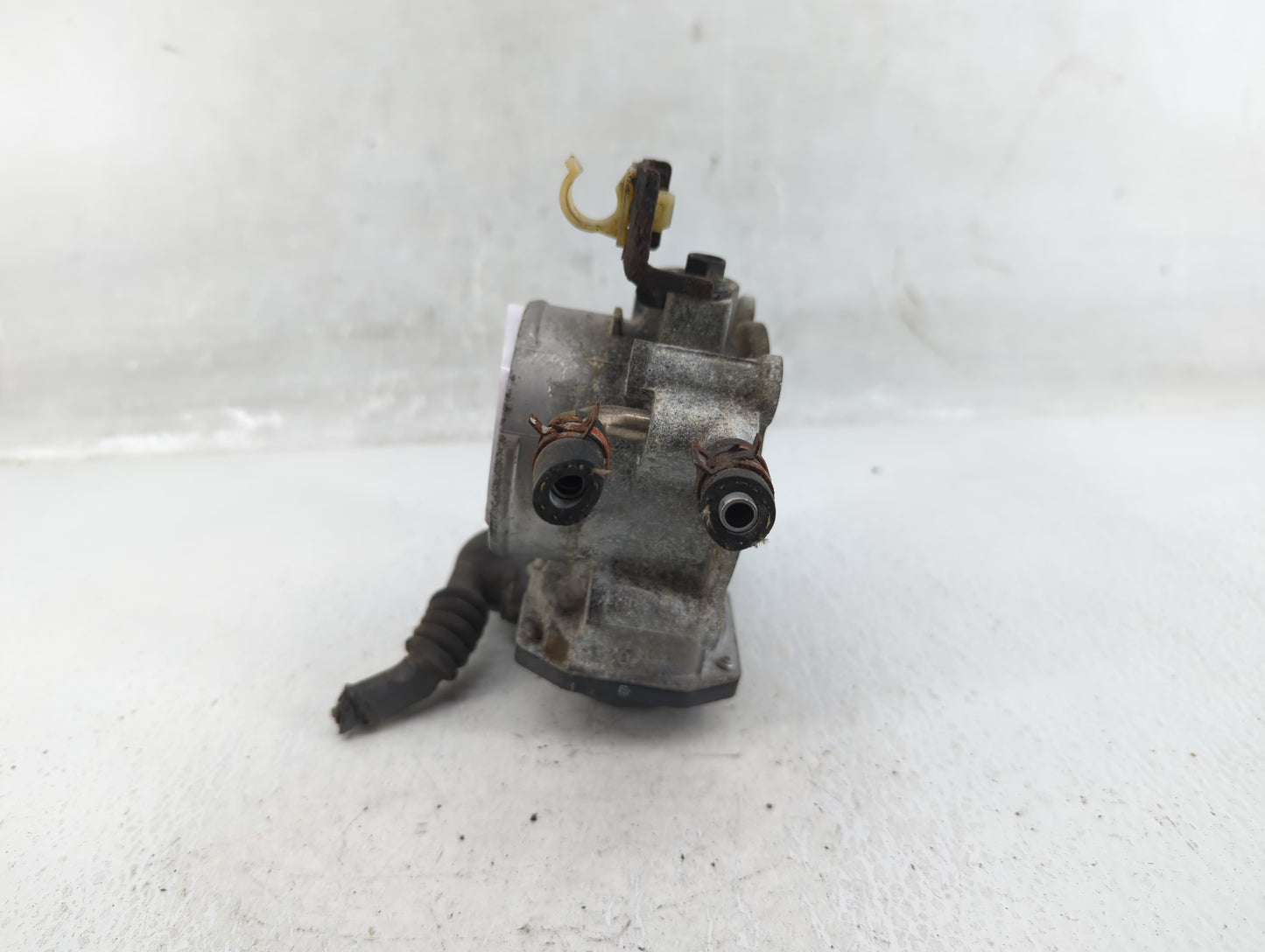 2010-2017 Toyota Camry Throttle Body P/N:22030-0V010 Fits Fits 2009 2010 2011 2012 2013 2014 2015 2016 2017 2018 2019 OEM Us