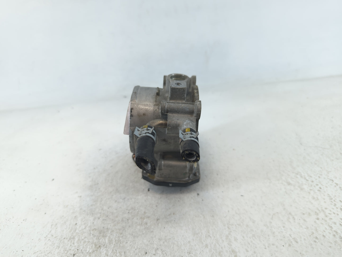 2010-2017 Toyota Camry Throttle Body P/N:22030-0V010 Fits Fits 2009 2010 2011 2012 2013 2014 2015 2016 2017 2018 2019 OEM Us