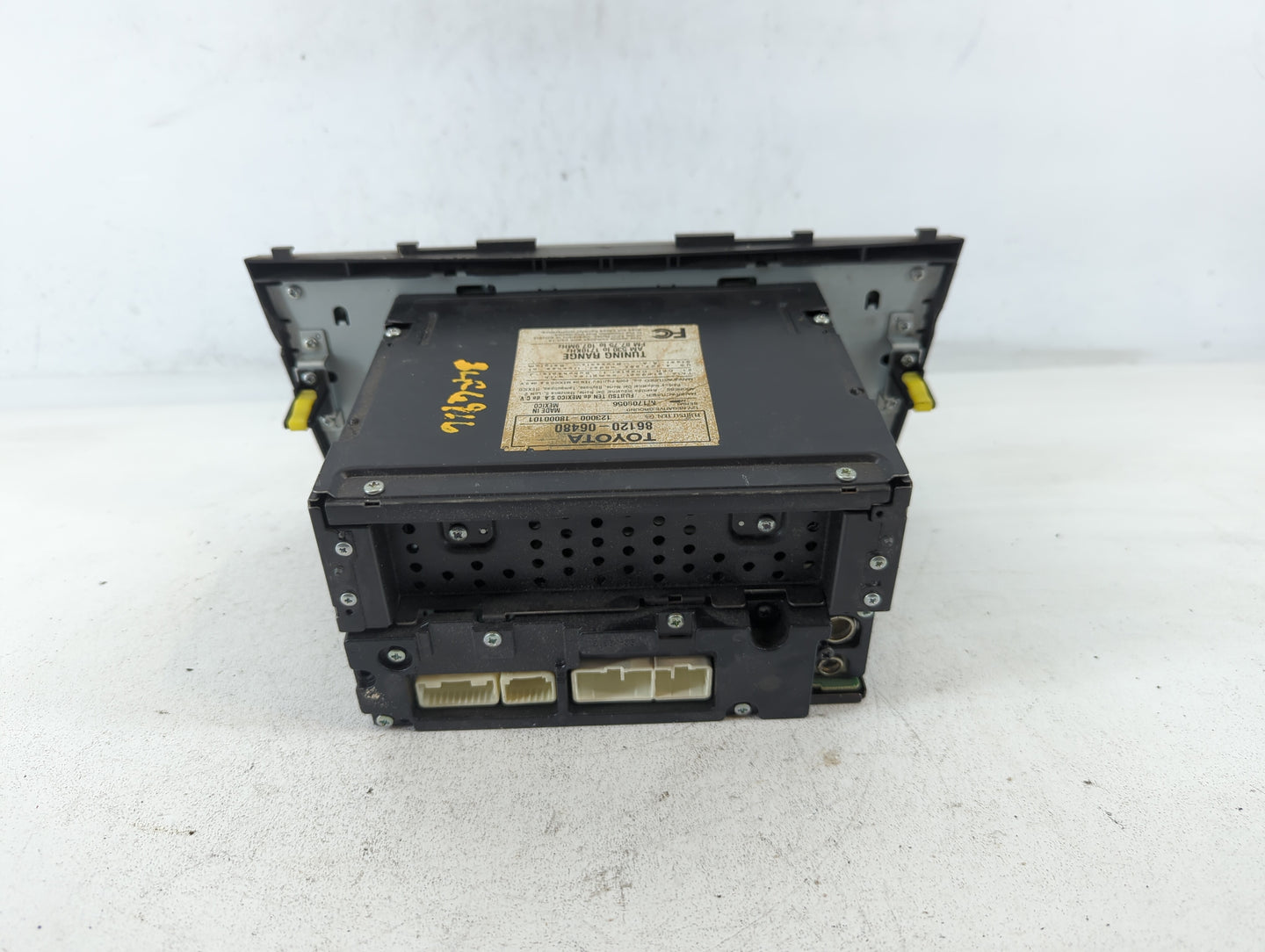 2010-2011 Toyota Camry Am Fm Cd Player Radio Receiver - Oemusedautoparts1.com