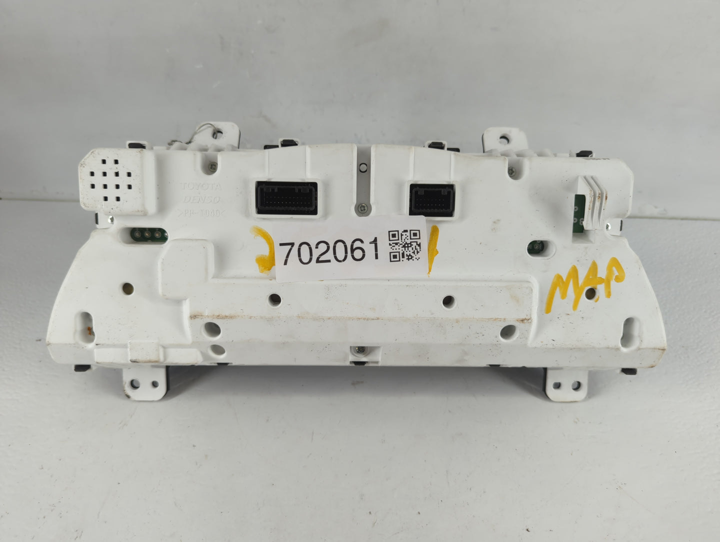 2010-2011 Toyota Camry Instrument Cluster Speedometer Gauges P/N:TN257450-3433 83800-06V10-00 Fits Fits 2010 2011 OEM Used A