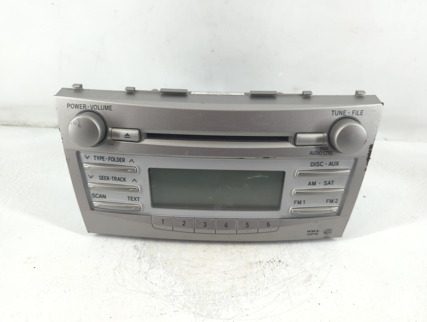 2010-2011 Toyota Camry Radio AM FM Cd Player Receiver Replacement P/N:86120-06480 Fits Fits 2010 2011 OEM Used Auto Parts - 