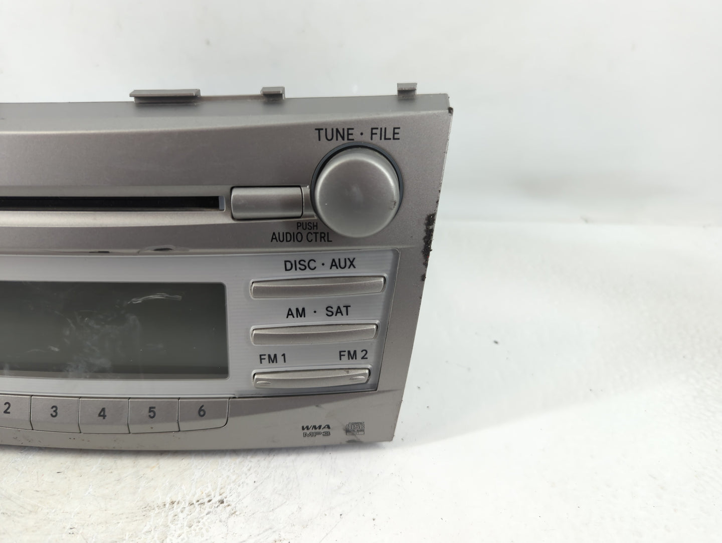 2010-2011 Toyota Camry Radio AM FM Cd Player Receiver Replacement P/N:86120-06480 Fits Fits 2010 2011 OEM Used Auto Parts - 