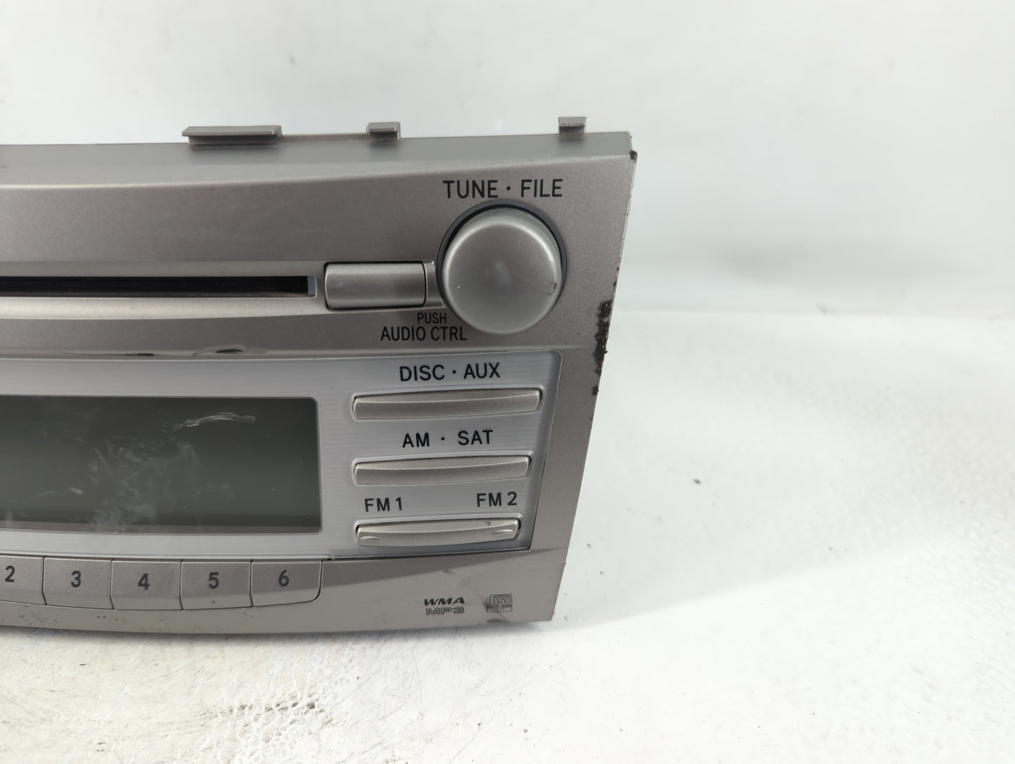 2010-2011 Toyota Camry Radio AM FM Cd Player Receiver Replacement P/N:86120-06480 Fits Fits 2010 2011 OEM Used Auto Parts - 