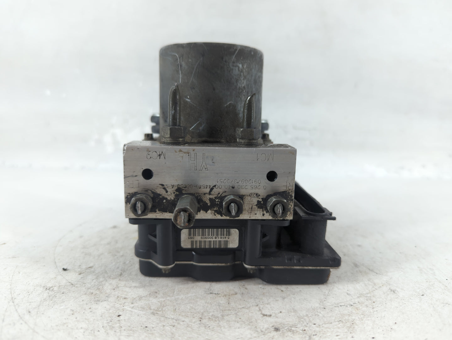 2010-2011 Toyota Camry ABS Pump Control Module Replacement P/N:44540-06050-A Fits Fits 2010 2011 OEM Used Auto Parts - Oemus