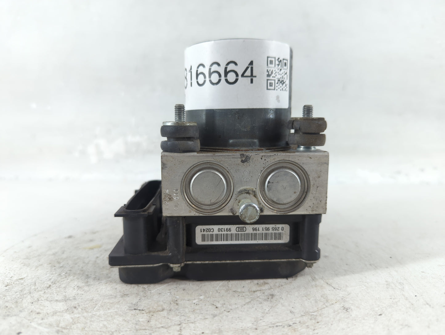 2010-2011 Toyota Camry ABS Pump Control Module Replacement P/N:44540-06050-A Fits Fits 2010 2011 OEM Used Auto Parts - Oemus
