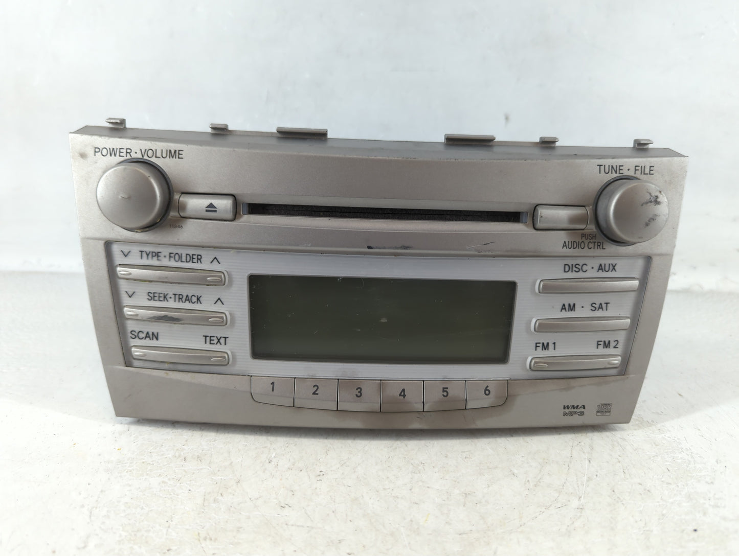 2010-2011 Toyota Camry Radio AM FM Cd Player Receiver Replacement P/N:86120-06480 Fits Fits 2010 2011 OEM Used Auto Parts - 