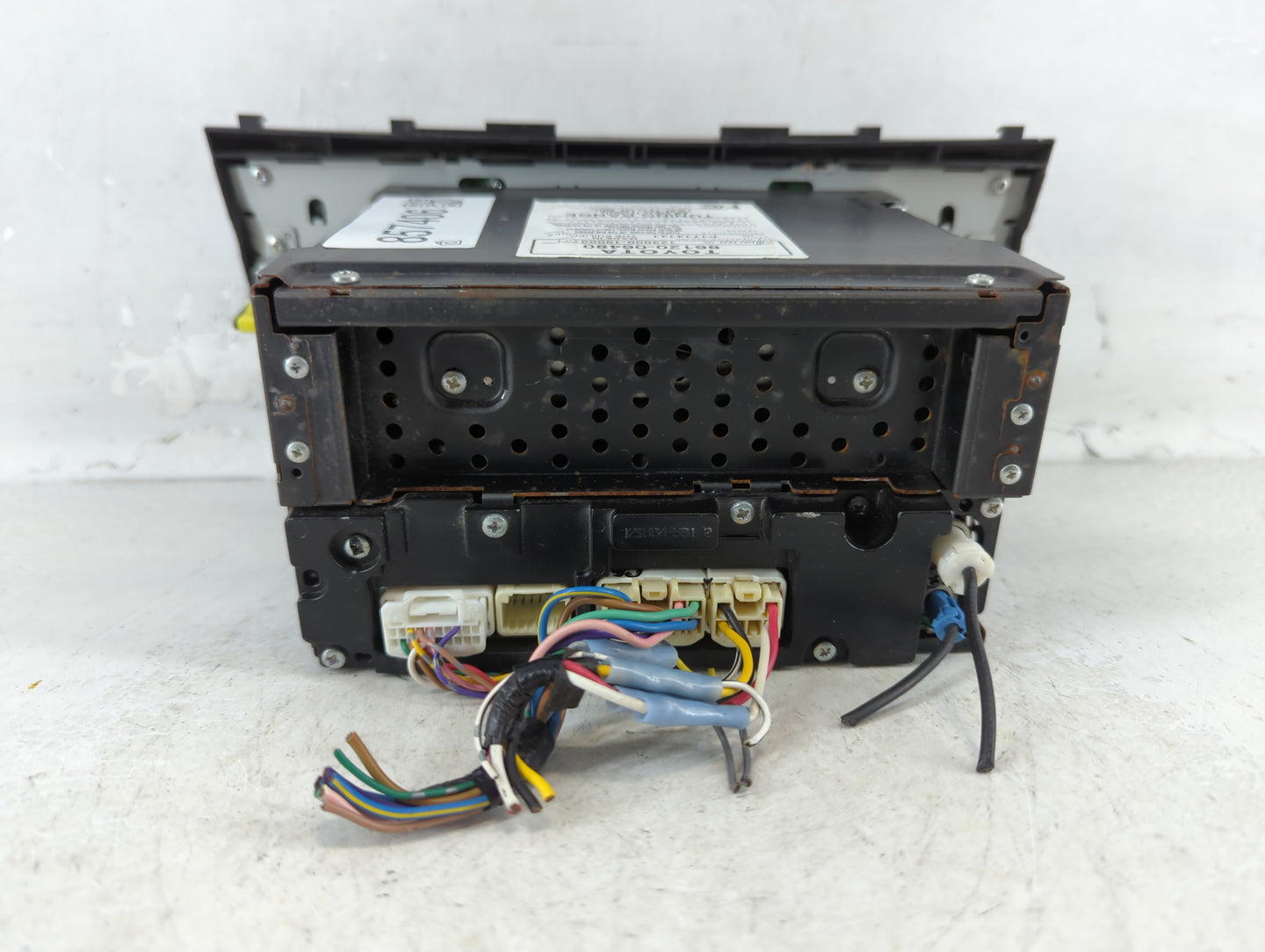 2010-2011 Toyota Camry Radio AM FM Cd Player Receiver Replacement P/N:86120-06480 Fits Fits 2010 2011 OEM Used Auto Parts - 