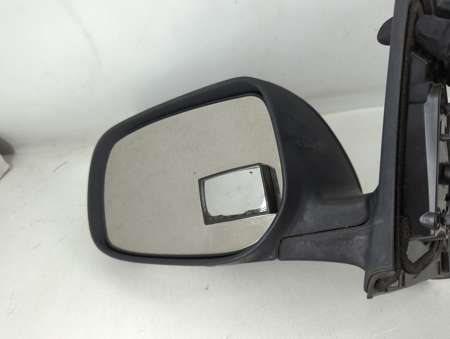 2009-2013 Toyota Corolla Driver Side View Mirror - Left Door Mirror OEM Used - Oemusedautoparts1.com