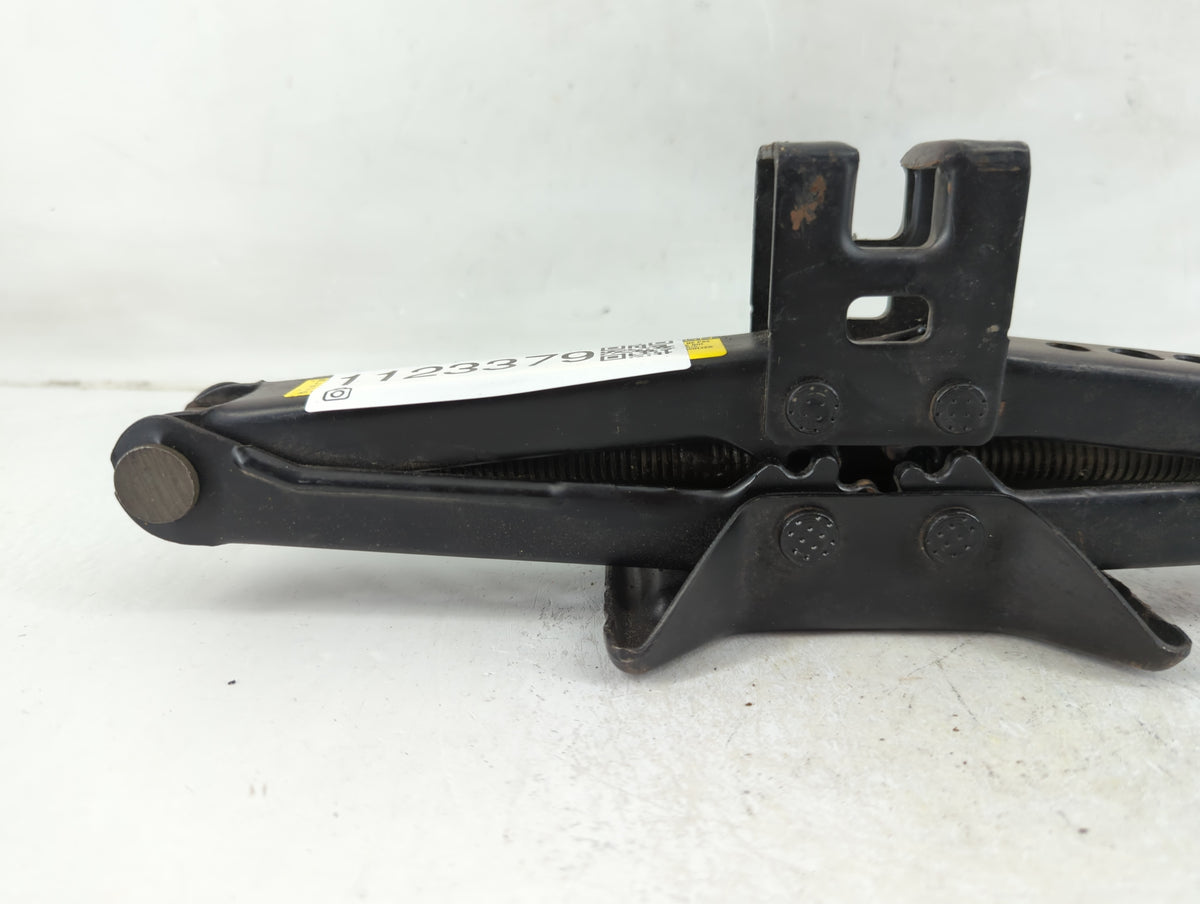 2010 Toyota Corolla Spare Scissor Car Jack 1123379 - Oemusedautoparts1.com