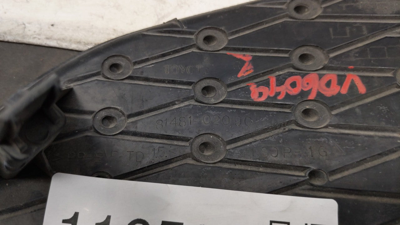 2009-2010 Toyota Corolla Front Grille Bumper Not Included - Oemusedautoparts1.com