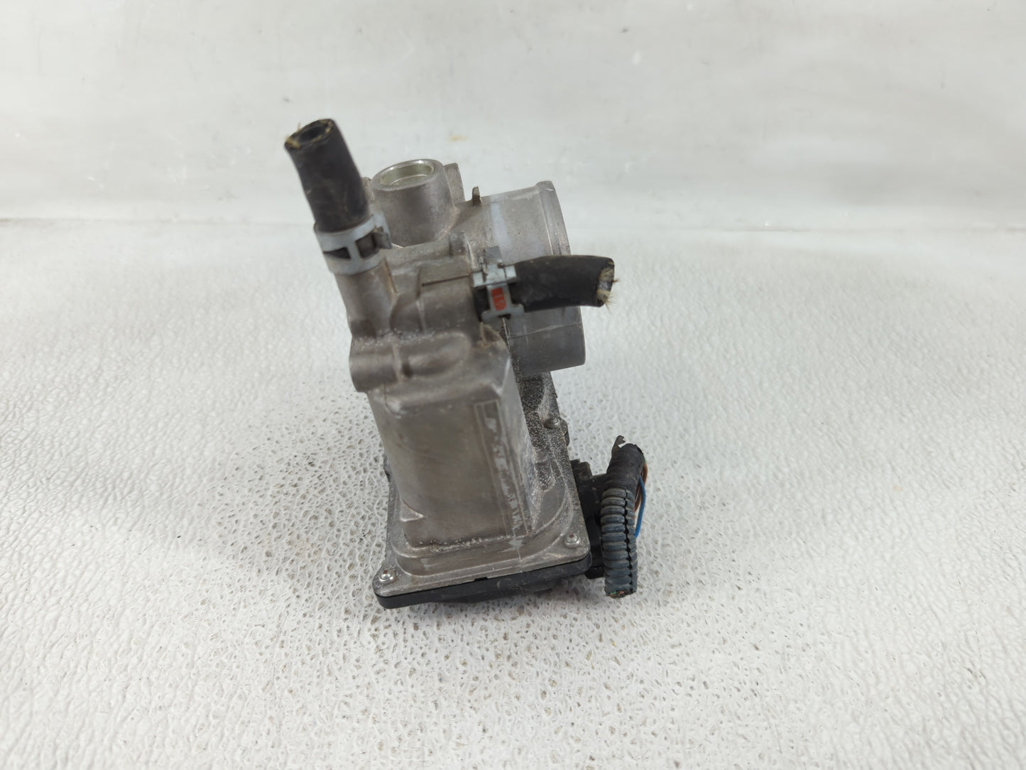 2010 Toyota Corolla Throttle Body P/N:22030-0T070 Fits OEM Used Auto Parts - Oemusedautoparts1.com