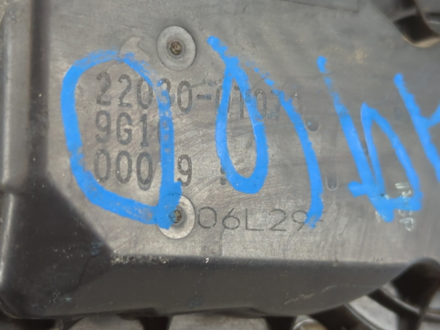 2010 Toyota Corolla Throttle Body P/N:22030-0T070 Fits OEM Used Auto Parts - Oemusedautoparts1.com