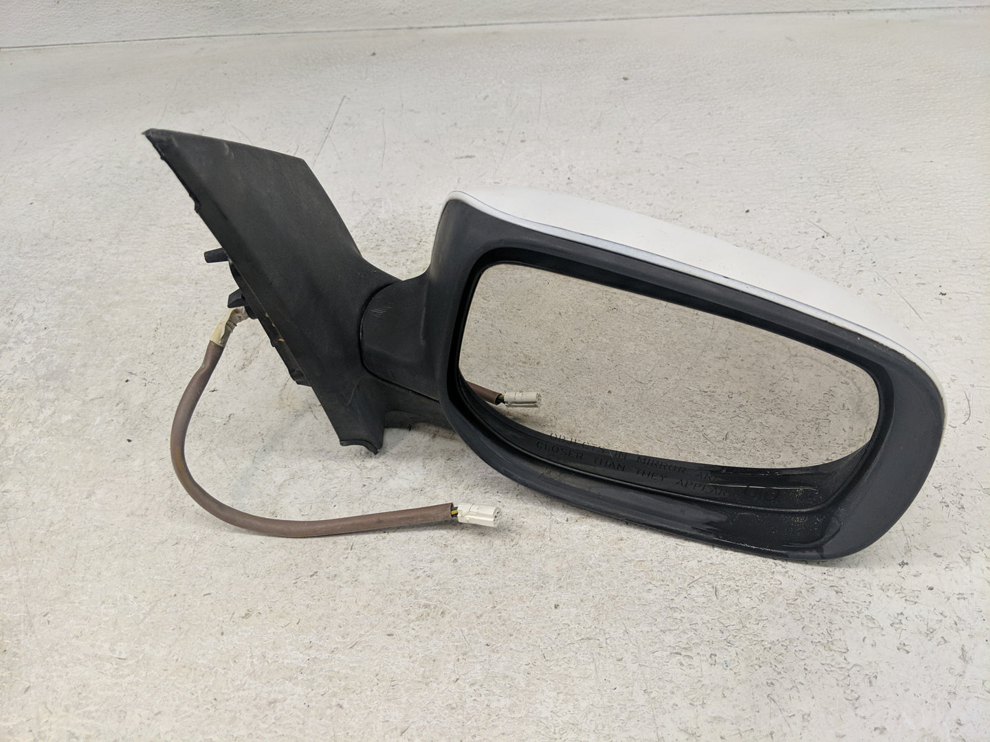 2009-2013 Toyota Corolla Passenger Side View Mirror - Right Door Mirror OEM Used - Oemusedautoparts1.com