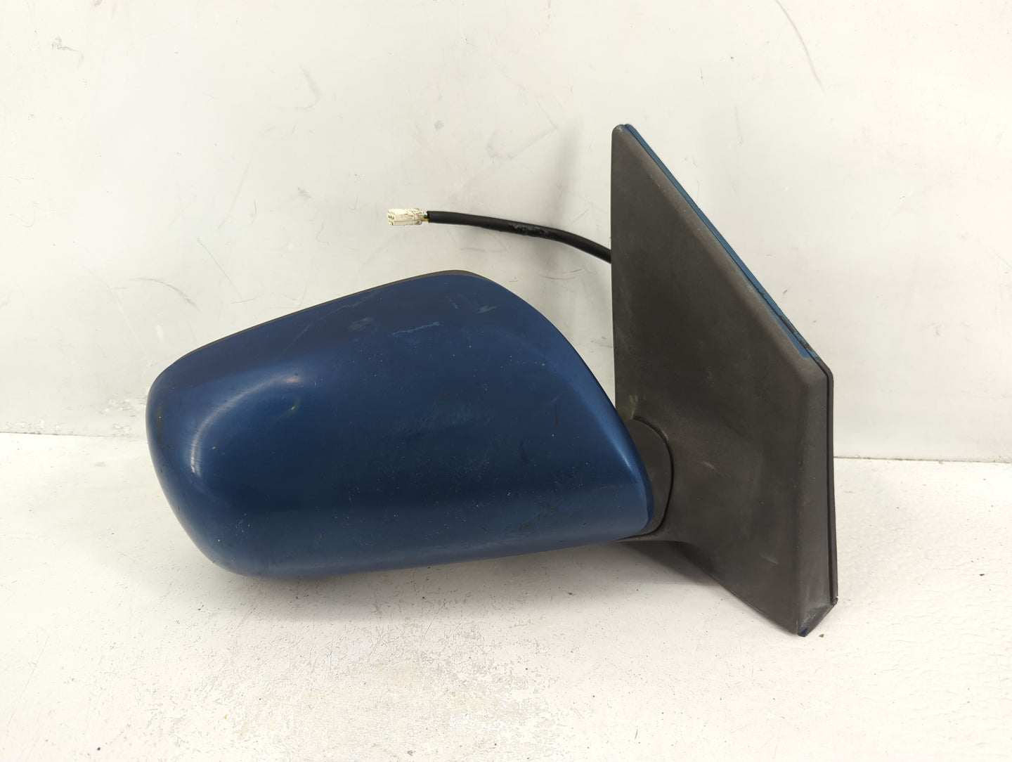2009-2013 Toyota Corolla Passenger Side View Mirror - Right Door Mirror OEM Used - Oemusedautoparts1.com