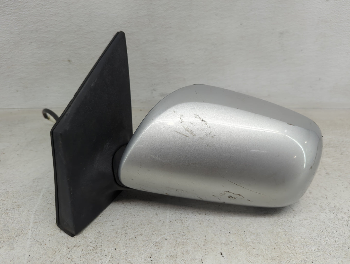 2009-2013 Toyota Corolla Driver Side View Mirror - Left Door Mirror OEM Used - Oemusedautoparts1.com