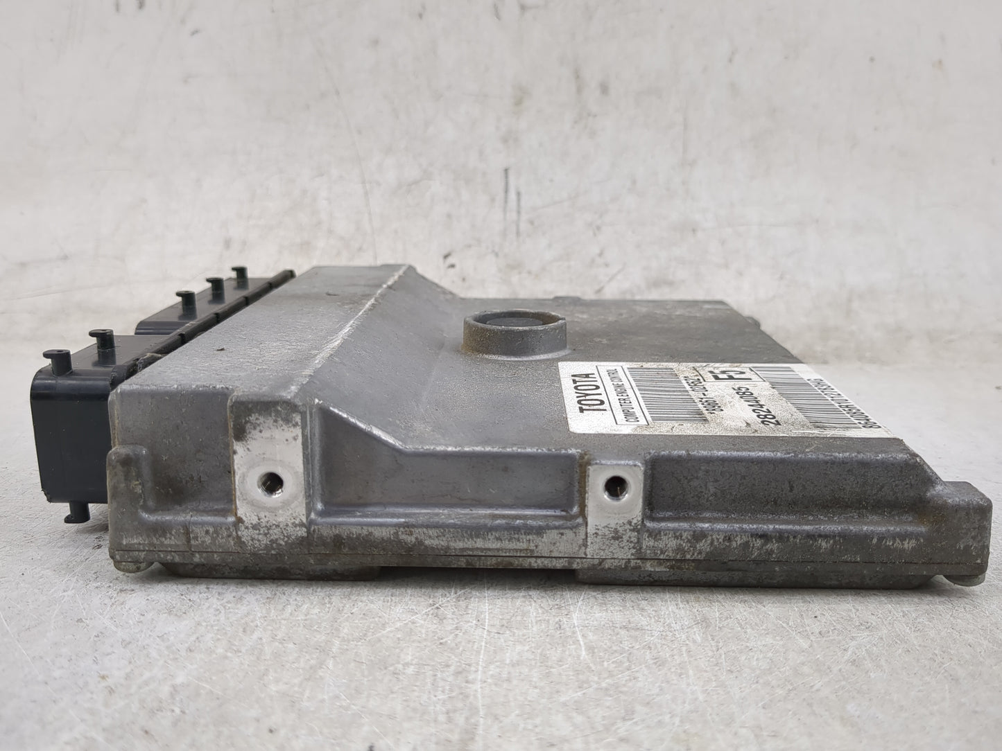 2009-2010 Toyota Corolla PCM Engine Control Computer ECU ECM PCU OEM P/N:89661-02F52 28244085 Fits Fits 2009 2010 OEM Used A