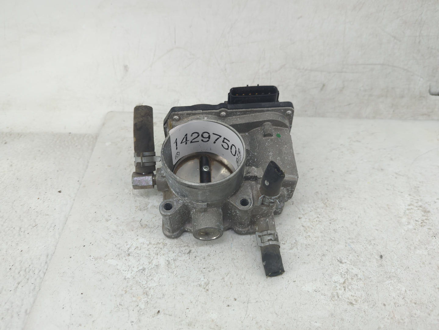 2010 Toyota Corolla Throttle Body P/N:22030-0T070 Fits OEM Used Auto Parts - Oemusedautoparts1.com