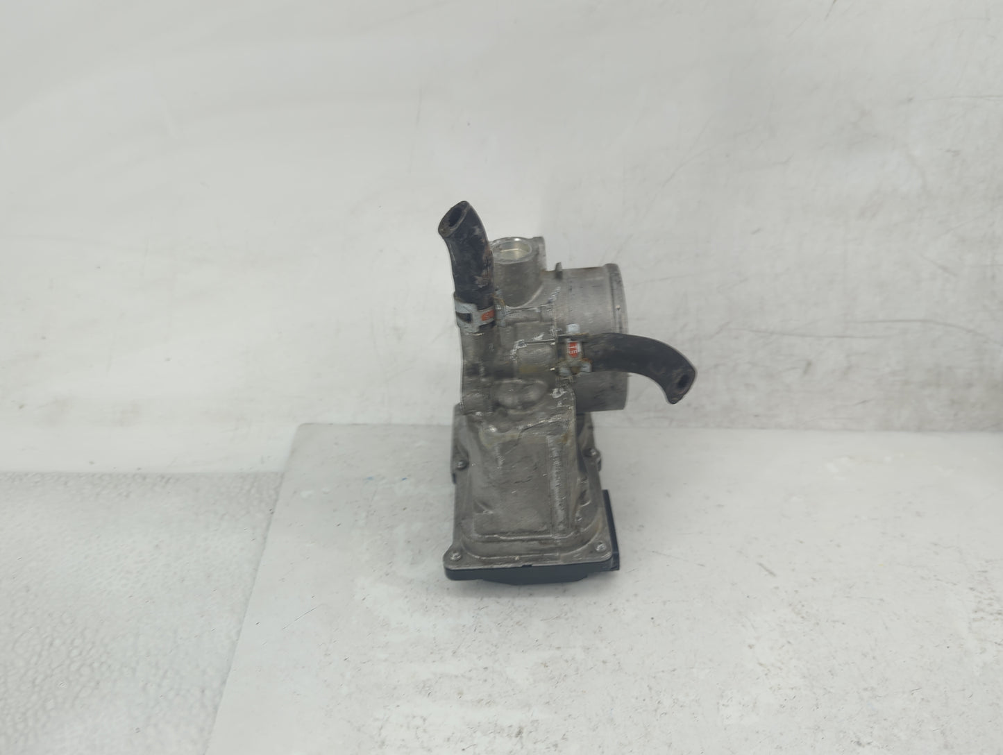 2010 Toyota Corolla Throttle Body Fits OEM Used Auto Parts - Oemusedautoparts1.com