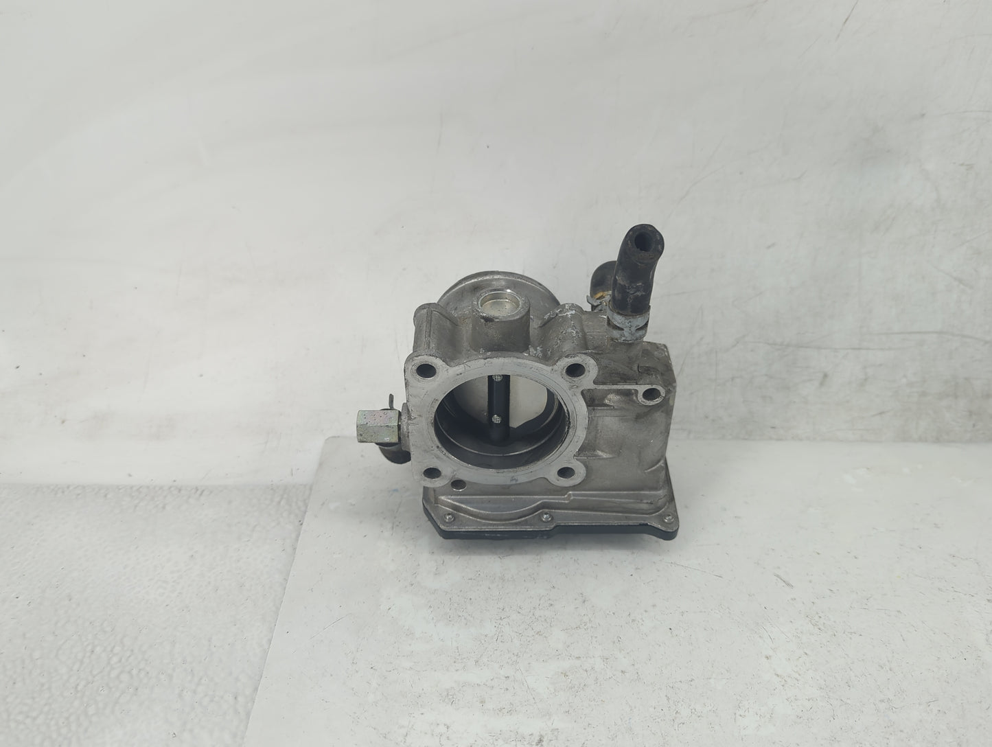 2010 Toyota Corolla Throttle Body Fits OEM Used Auto Parts - Oemusedautoparts1.com