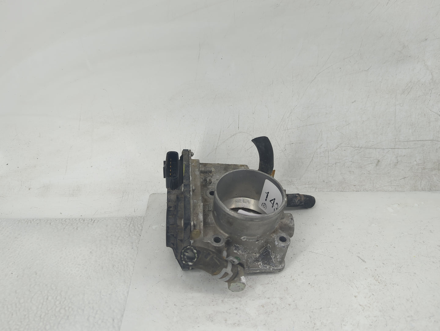 2010 Toyota Corolla Throttle Body Fits OEM Used Auto Parts - Oemusedautoparts1.com
