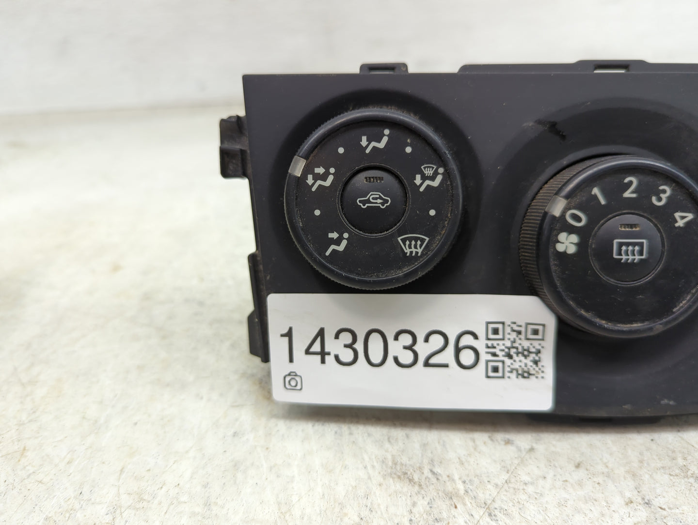 2009-2013 Toyota Corolla Climate Control Module Temperature AC/Heater Replacement P/N:645-0C06 12200 Fits OEM Used Auto Part
