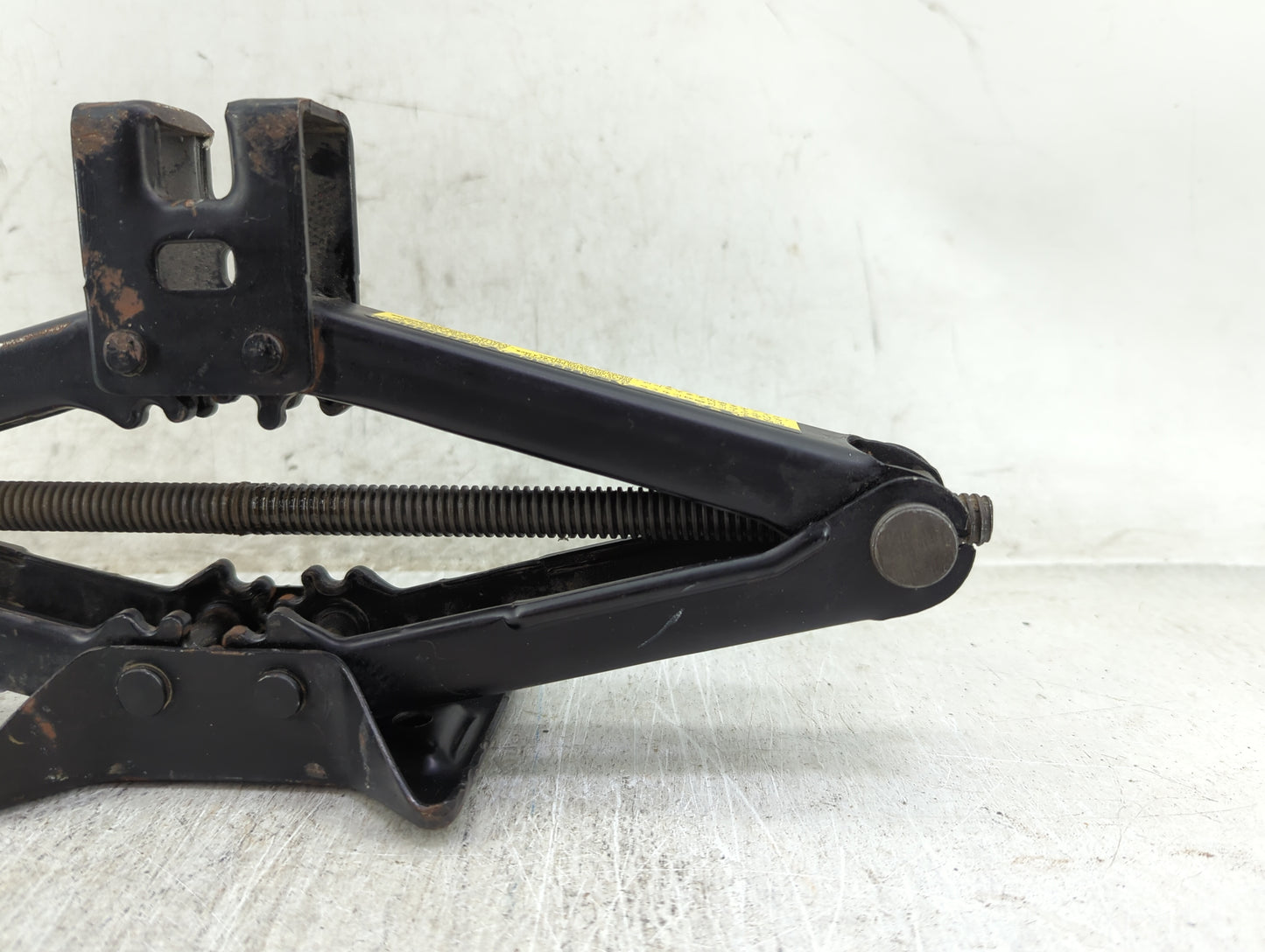 2010 Toyota Corolla Spare Scissor Car Jack 1431498 - Oemusedautoparts1.com