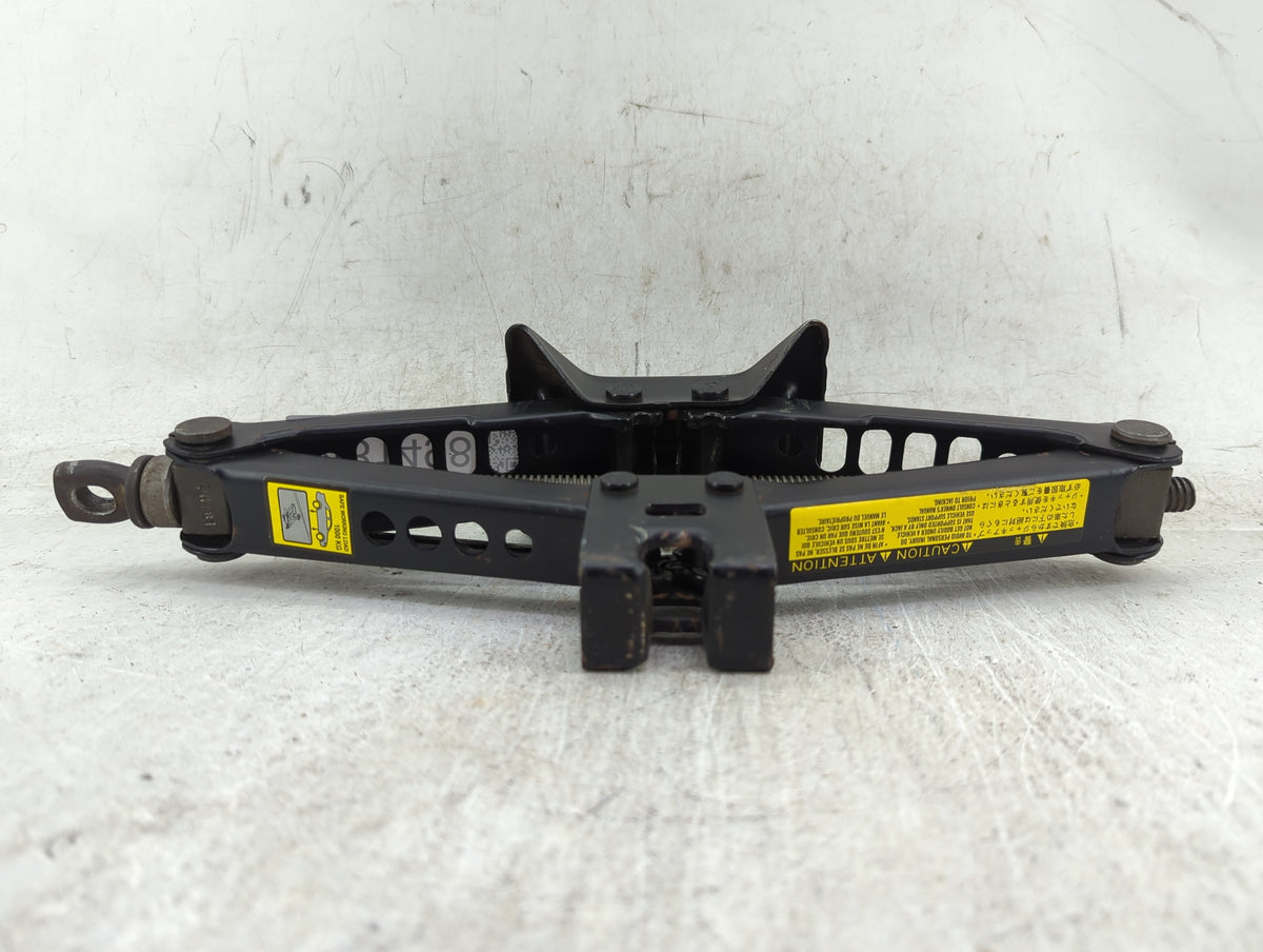 2010 Toyota Corolla Spare Scissor Car Jack 1431498 - Oemusedautoparts1.com