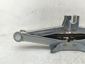 2010 Toyota Corolla Spare Scissor Car Jack