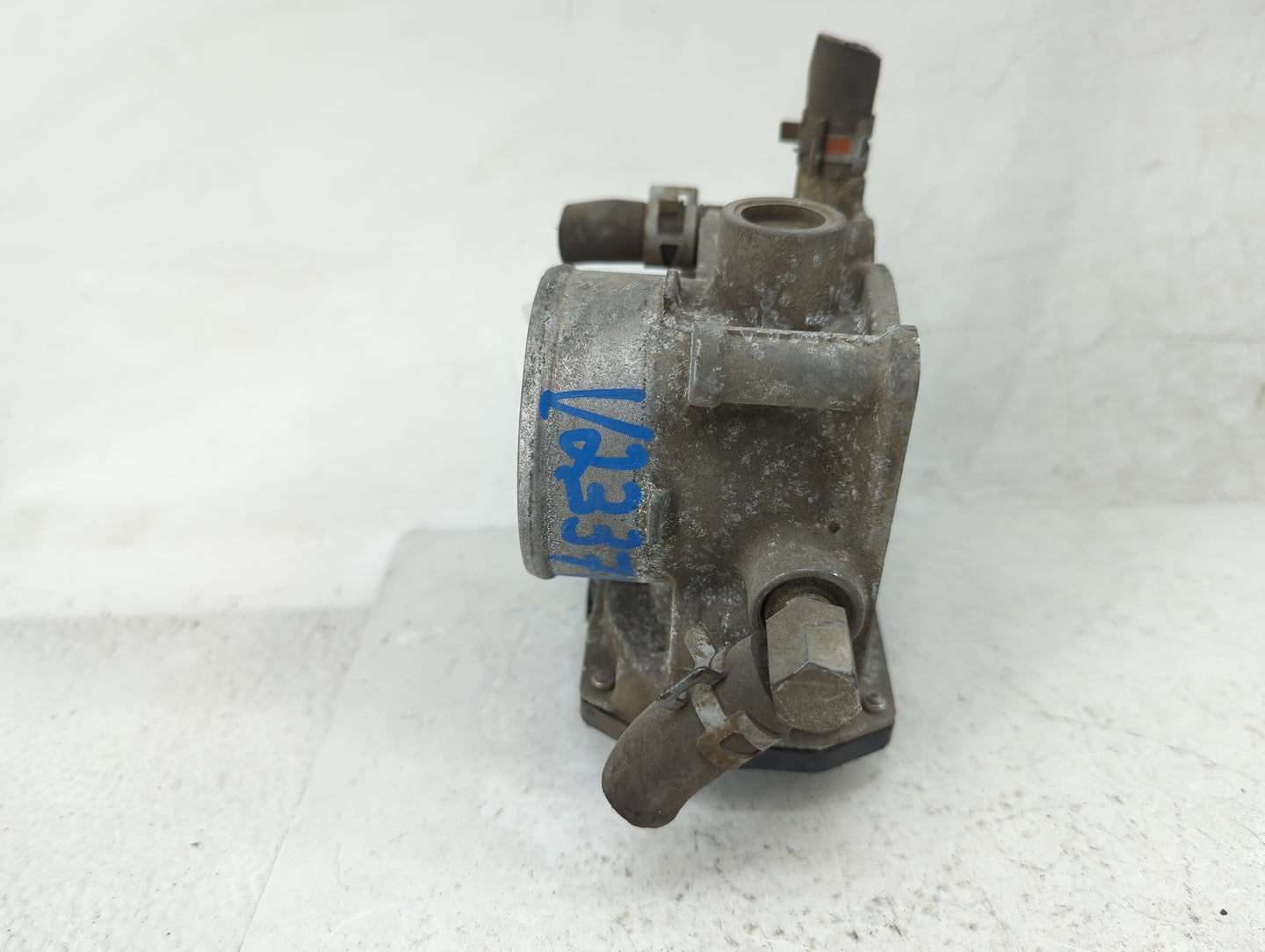 2010 Toyota Corolla Throttle Body P/N:22030-0T070 Fits OEM Used Auto Parts - Oemusedautoparts1.com