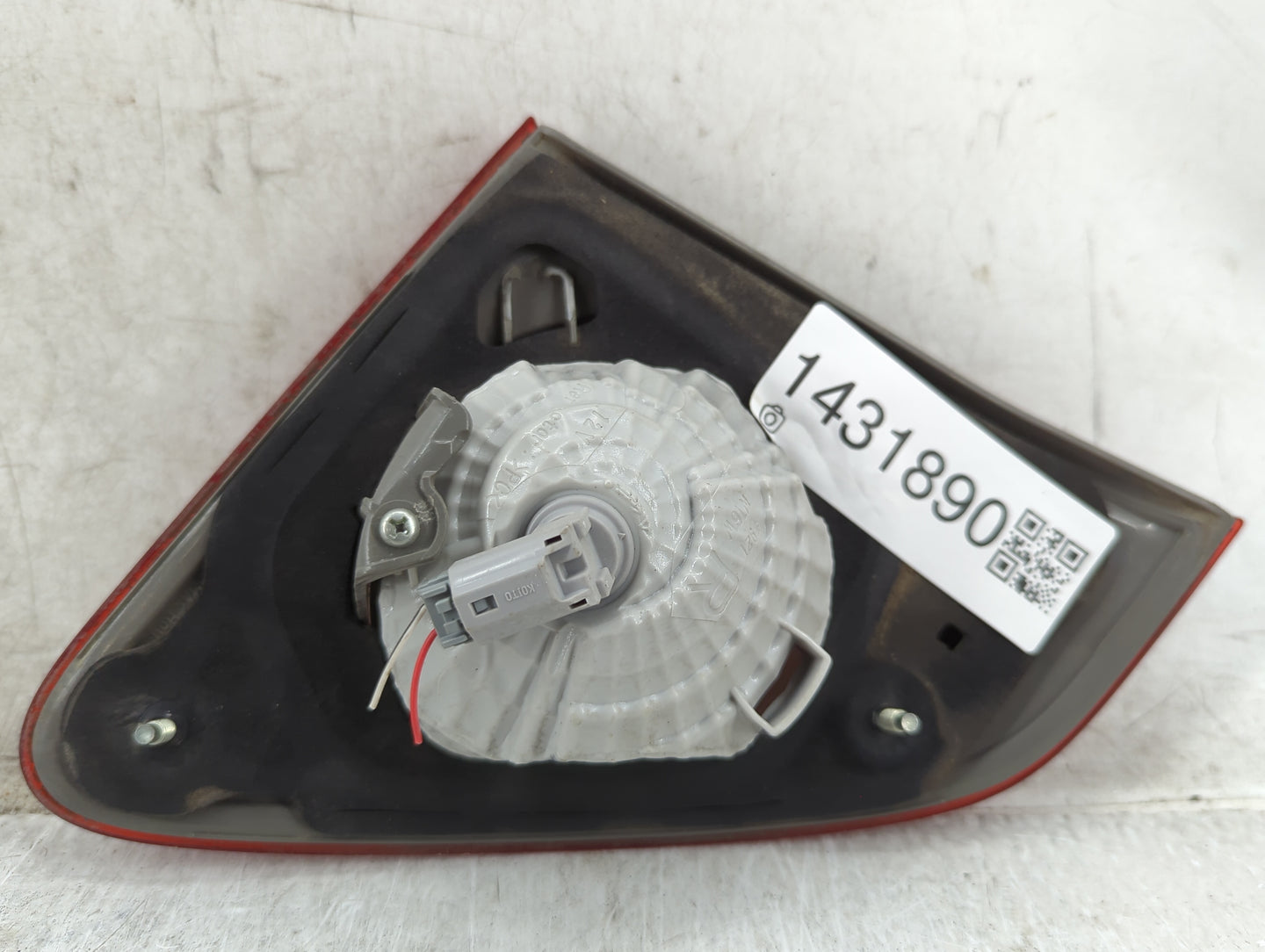 2009-2010 Toyota Corolla Tail Light Assembly Passenger Right OEM Fits Fits 2009 2010 OEM Used Auto Parts - Oemusedautoparts1