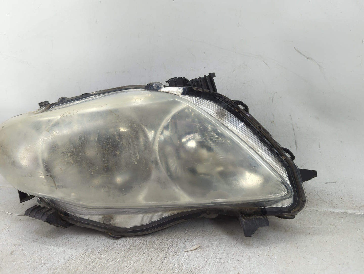 2009-2010 Toyota Corolla Passenger Right Oem Head Light Headlight Lamp - Oemusedautoparts1.com